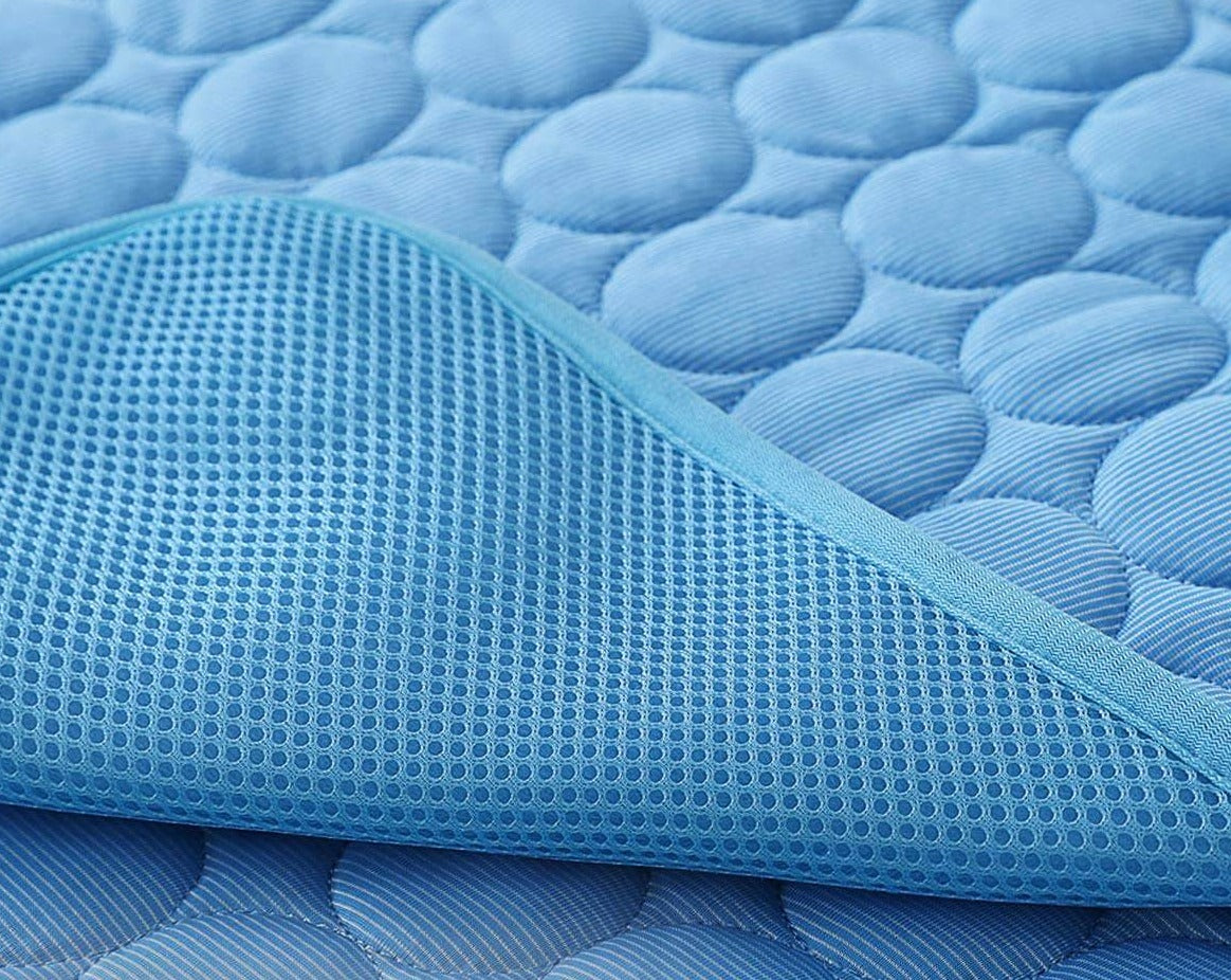 Coolmat™ | Värmeabsorberande husdjursmatta för svalka och komfort